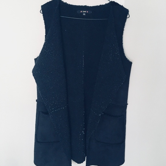 Black Faux Suede Sherpa Vest Long - Picture 2 of 3